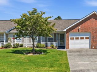 83 Flagstone Dr, Rossville, GA 30741