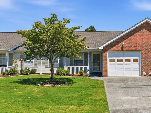 83 Flagstone Dr, Rossville, GA 30741
