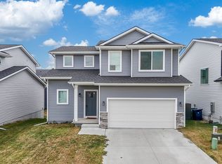 15135 Bellflower Ln, Grimes, IA 50111