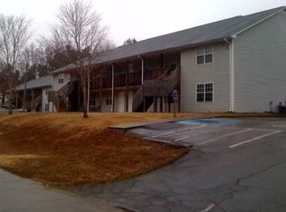 4834 Victoria Ct APT B8, Flowery Branch, GA 30542