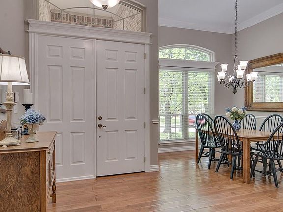 4th image of 1307 Arboledas Ln