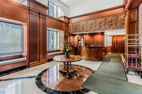 Rented by RSNY Realty | media 21