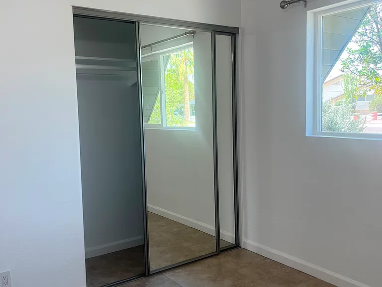 8231 E Clarendon Ave — Photo 5