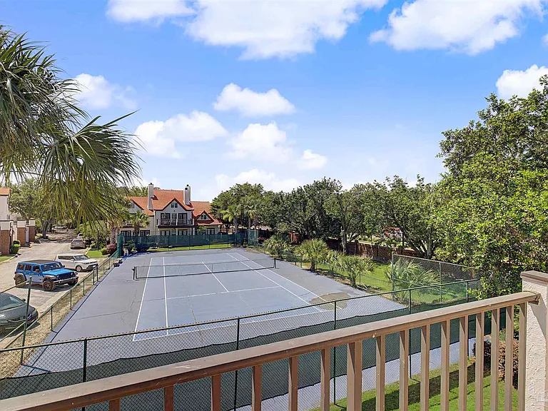 42 Baybridge Dr — Photo 32