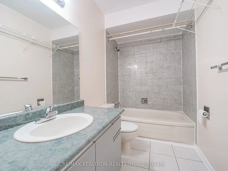 25 Cardwell Ave #24 — Photo 27