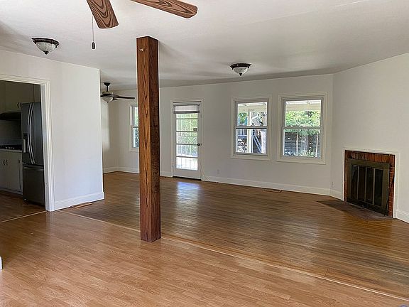 Great Room w/ Fireplace