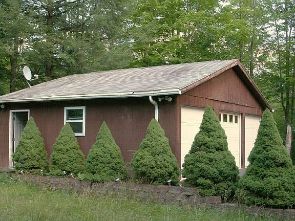 3 CAR GARAGE