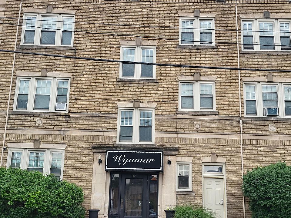 1st image of 1245 W 110th St APT 203