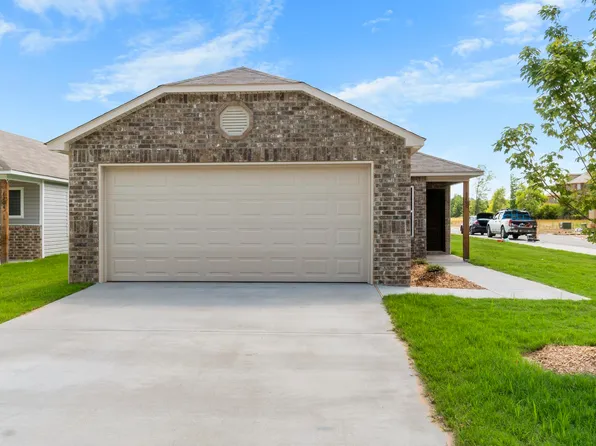 8200 Fitzgerald Ln, North Little Rock, AR 72113