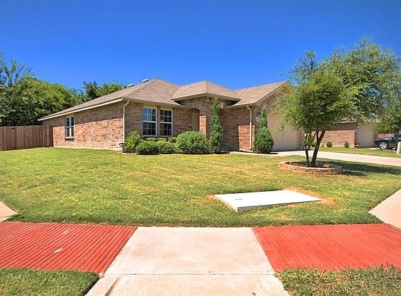 4th image of 1341 Hillside Dr