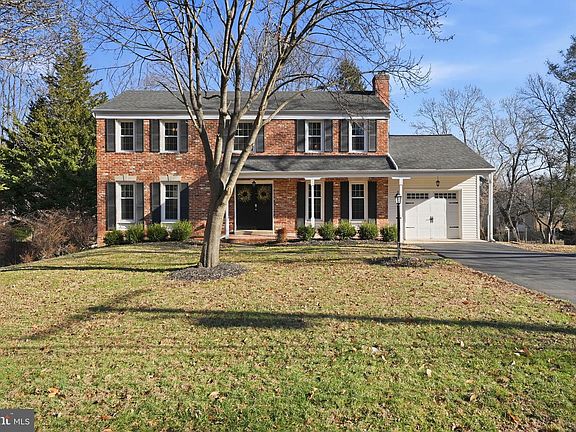 2nd image of 16905 Briardale Rd