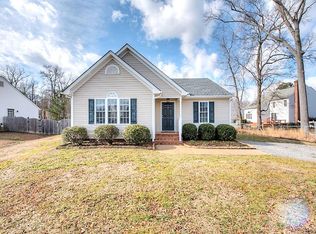 904 Maple St, Ashland, VA 23005