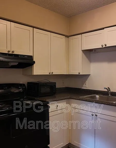 205 N Main St #6 — Photo 13
