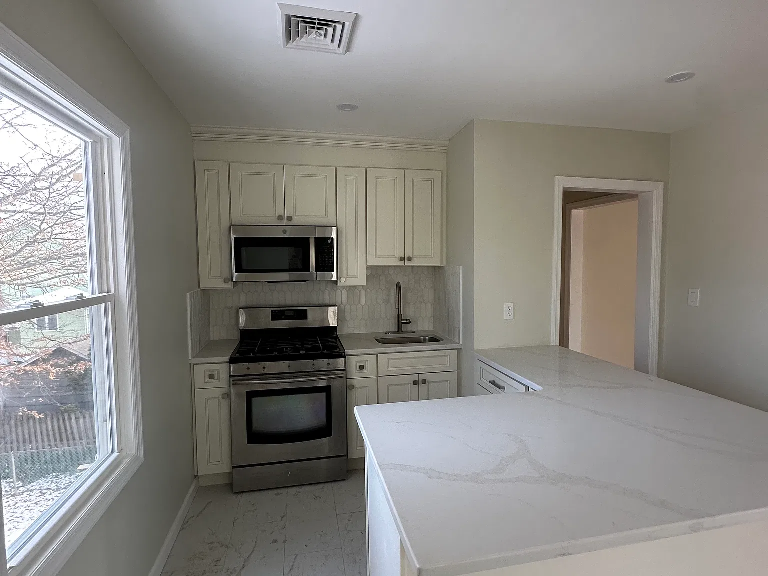 2 bed, $2,400 — Photo 2
