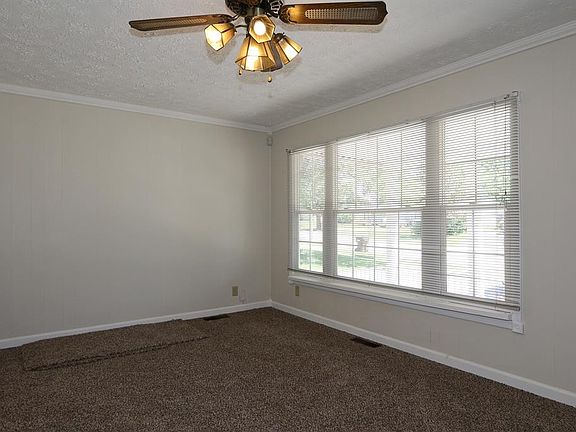 3rd image of 4189 Thompson Dr