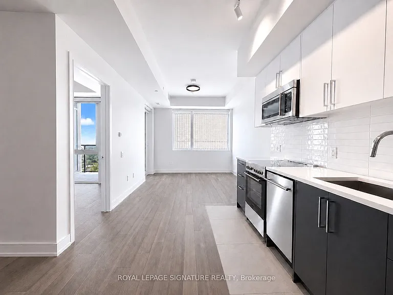 664 Spadina Ave #903 — Photo 1
