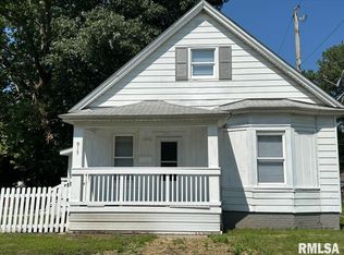 915 N 11th St, Springfield, IL 62702