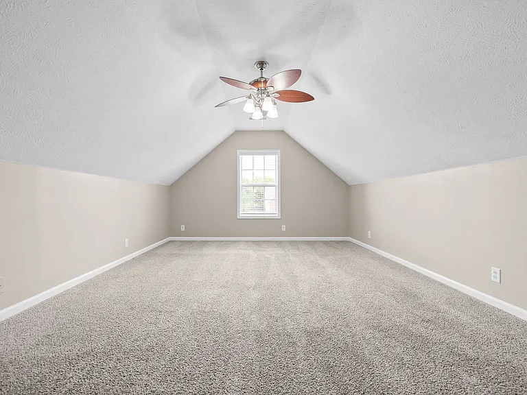 3932 Gaine Dr — Photo 23
