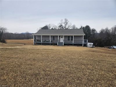 925 Mountain View Rd, King, NC, 27021