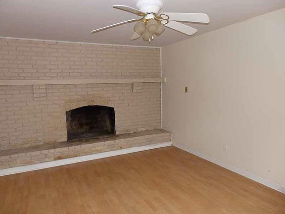 4th image of 6834 Hubbard Dr