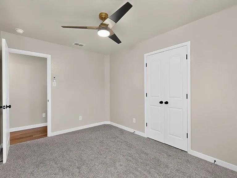 15018 Silver Tree Cv — Photo 26