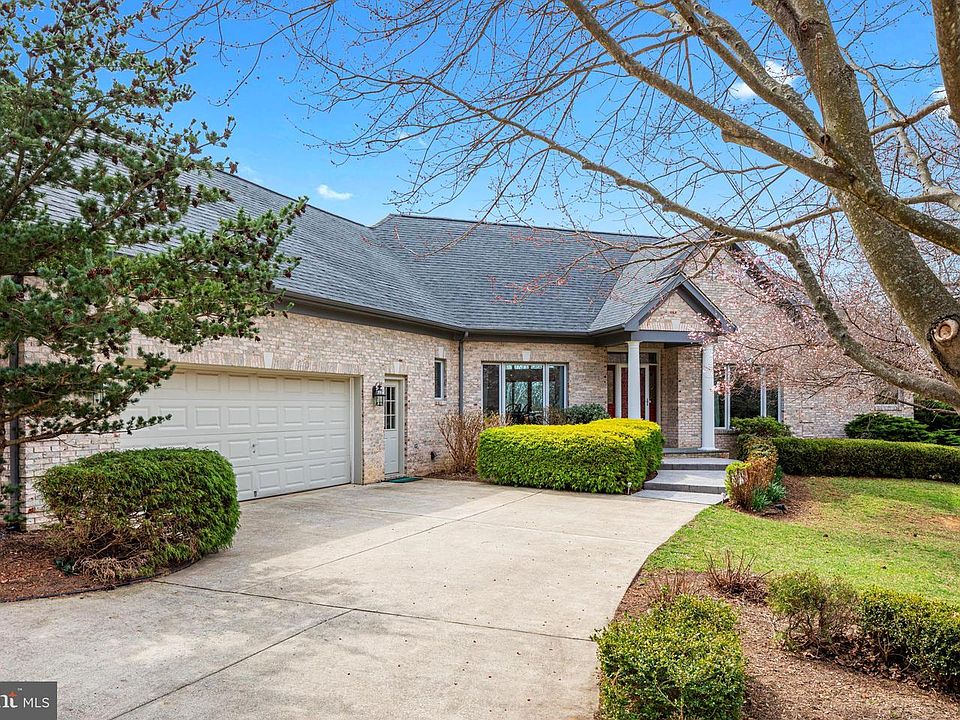 1st image of 18130 Turnberry Dr