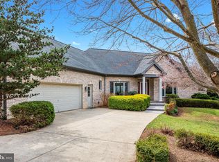 18130 Turnberry Dr, Round Hill, VA 20141