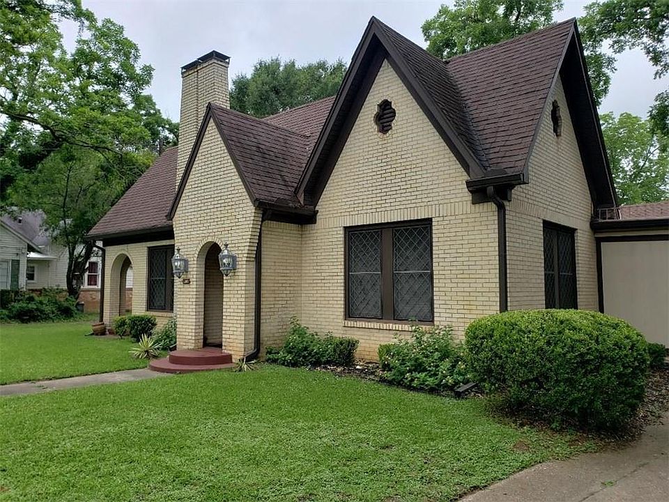 1st image of 1100 E Houston Ave