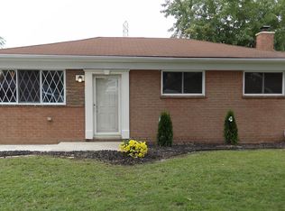 30532 Pinto Dr, Warren, MI 48093