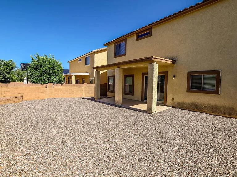838 W Calle Valenciana — Photo 31