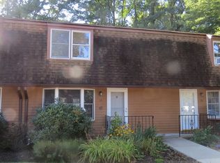 51 1/2 Hatfield St APT 19, Northampton, MA 01060