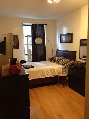 Rented by Bloom Real Estate Group | media 10