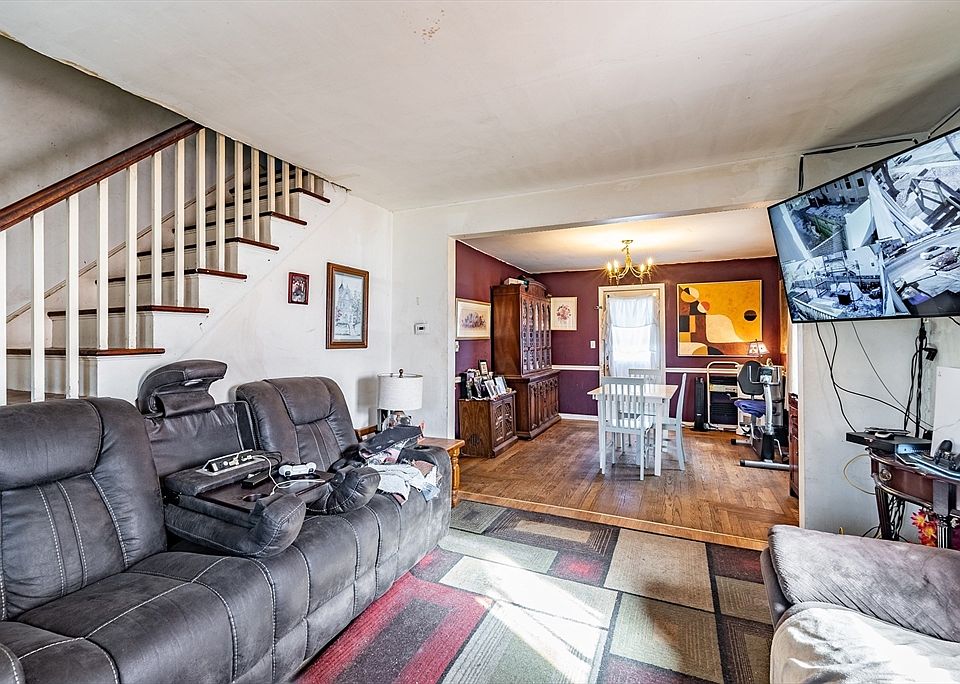453 Page Blvd, Springfield, MA 01104 Zillow