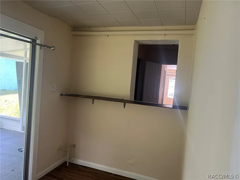 10 N Adams St — Photo 17