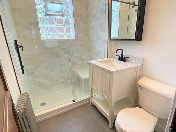 5th image of 3652 N Janssen Ave APT 1R