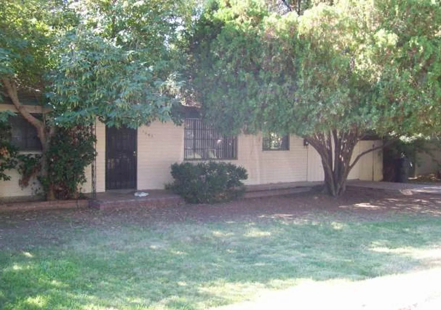 4 Bedroom in Hudson Park off Cedar — Photo 1