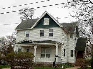 109 E Main St, Mount Morris, IL 61054