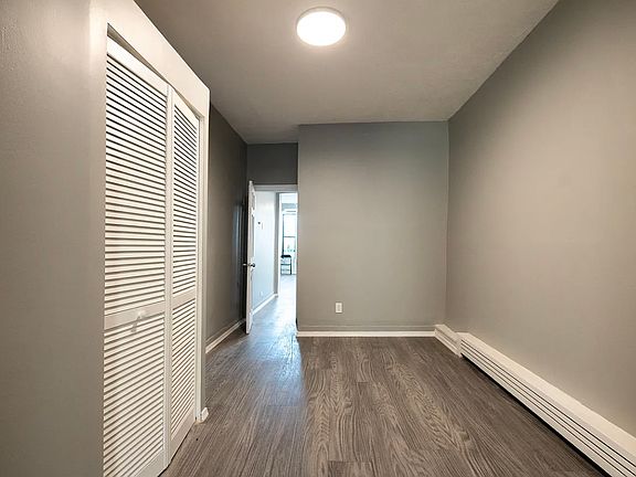 5th image of 2701 Seymour Ave #5
