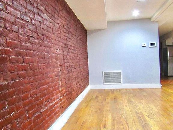 5th image of 494 Marion St #1