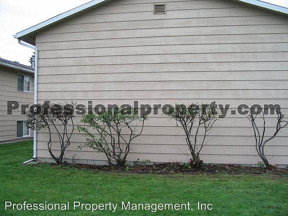 3rd image of 2318 Livingston Ave APT 2