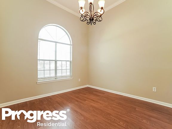 5th image of 6734 Oak Forest Dr