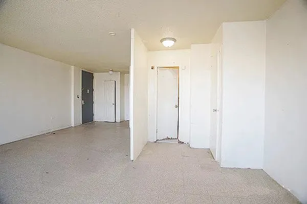 Rented by Duradox Management LLC | media 2