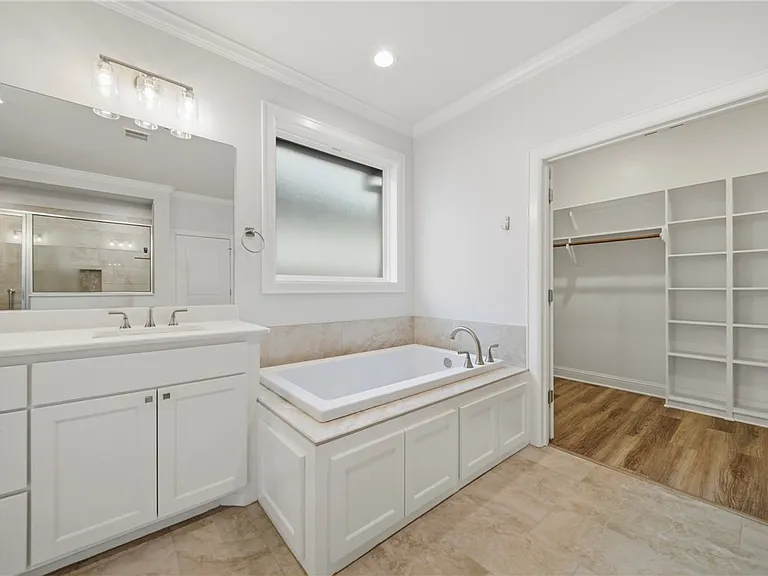 4725 Pearl River Ct — Photo 17