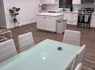 18906 Wyandotte St, Reseda, CA 91335