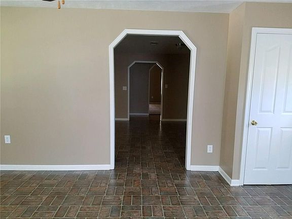 4th image of 168 Be Do St