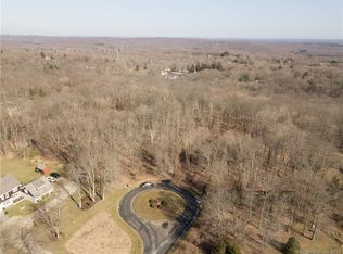 6 Meadows Edge, Redding, CT 06896