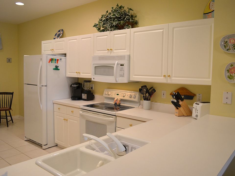 1st image of 8239 Parkstone Pl APT 103
