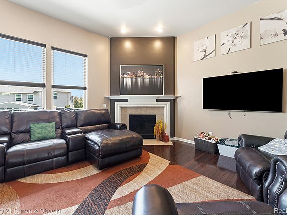 5th image of 24986 Carriage Ln