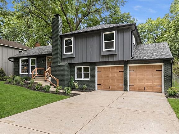 3rd image of 9724 Slater Ln