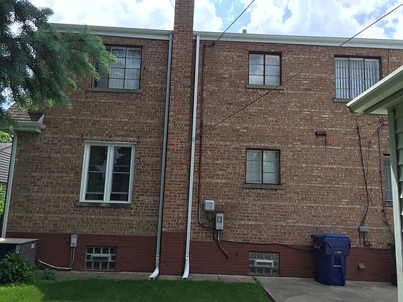 3rd image of 9623 S Tulley Ave